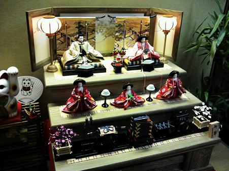 沖縄からの気のいい卒業旅行集団を見送り、ぼくも散策へと出かけよう！