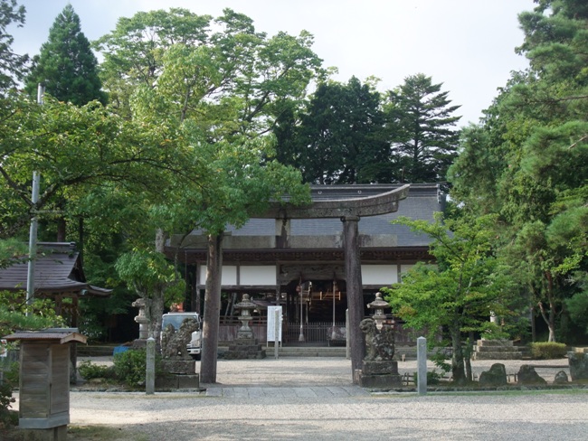 丹後半島サイクリング・ジオパークの海岸沿いを行
