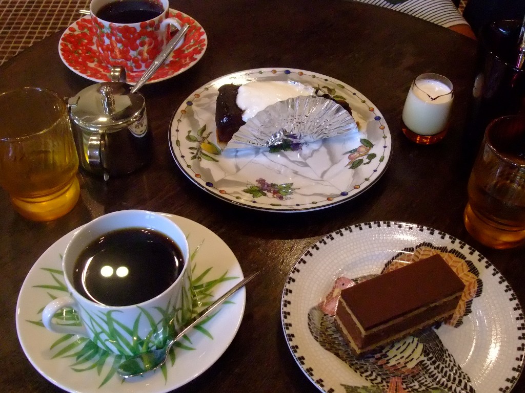 La Voiture ラ・ヴァチュール タルトタタンの美味しい京都岡崎のカフェ